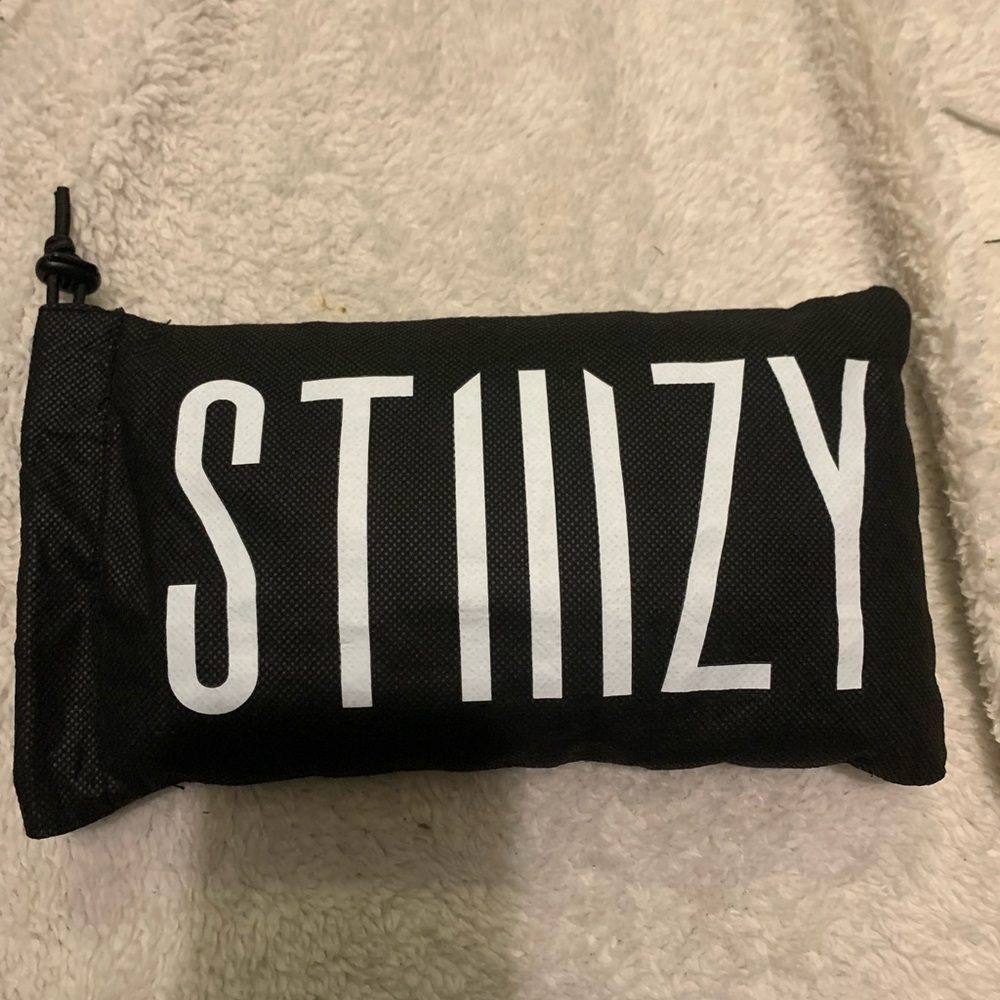 Stizzy pipe case and lighter